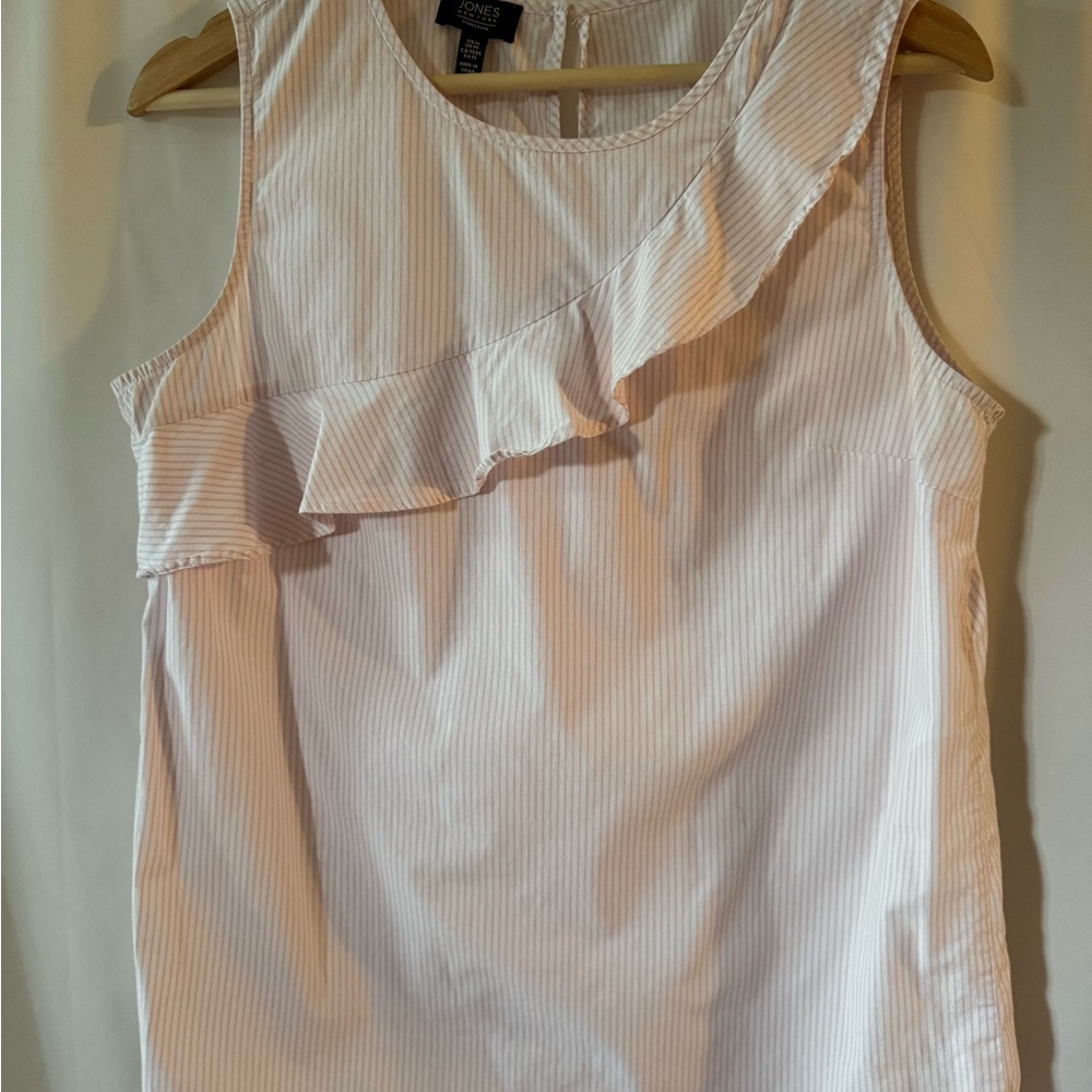 Jones New York sleeveless striped ruffled size medium